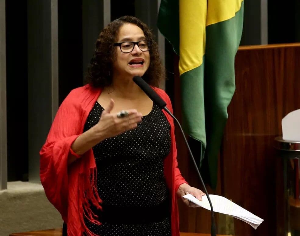 Luciana Santos é anunciada por Lula como ministra da Ciência e Tecnologia; veja perfil