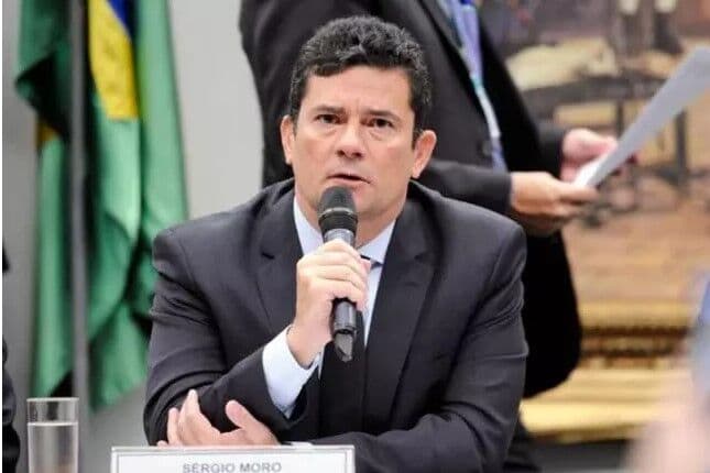 Em ato em Brasília, ex-juiz Sergio Moro se filia ao Podemos