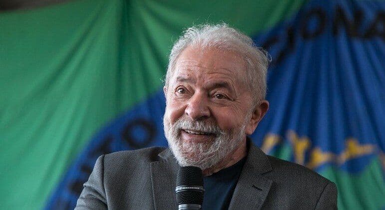 Lula negocia ministérios com partidos de centro e anuncia novos nomes nesta semana