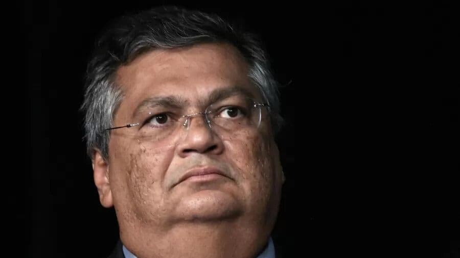 Em posse, ministro Flávio Dino prega desarmamento e promete solucionar caso Marielle