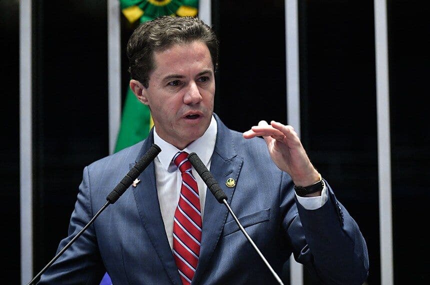 Veneziano diz que invasões em Brasília refletem "espírito terrorista" e trata situação como "inadmissível"