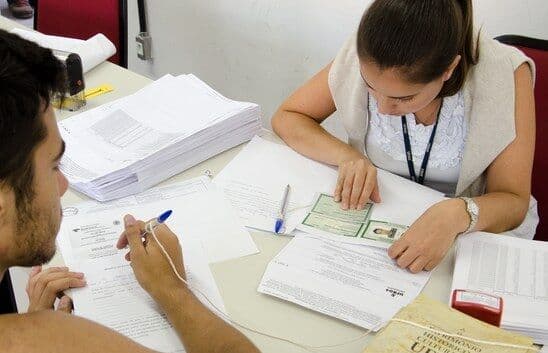 Mais de 250 mil vagas estão disponíveis nas 640 escolas estaduais da Paraíba; Matrículas seguem até sexta-feira