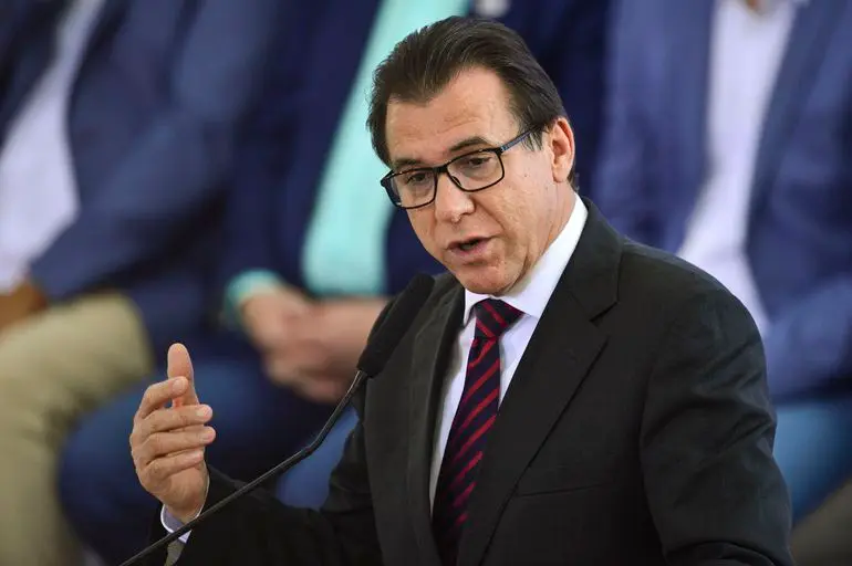 Ministro do Trabalho rejeita compensações a empresas por fim da escala 6x1: "retorno estará no aumento da produtividade "