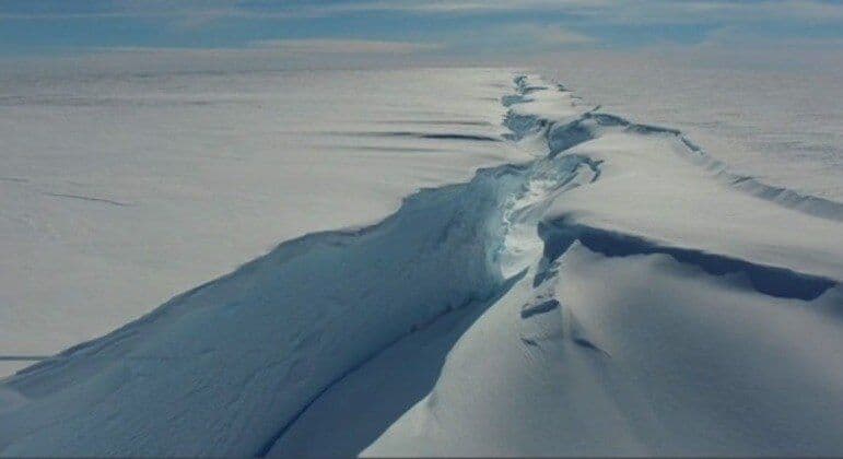 Iceberg do tamanho de São Paulo se desprende na Antártida