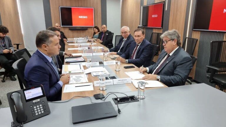 Ministro garante ao governador João Azevêdo R$ 500 milhões para obras de infraestrutura de rodovias na Paraíba