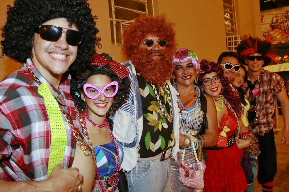 Trânsito deve ser bloqueado no Centro hoje, às 17h e transporte terá linhas especiais para desfile do Bloco Cafuçu