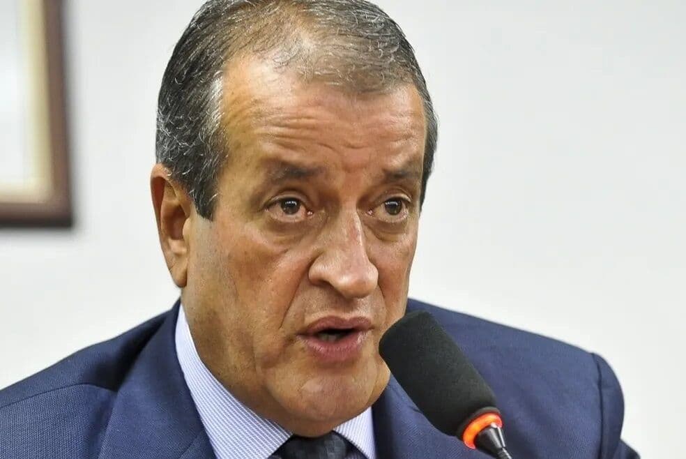 Moraes determina que PF ouça Valdemar em até 5 dias sobre propostas golpistas