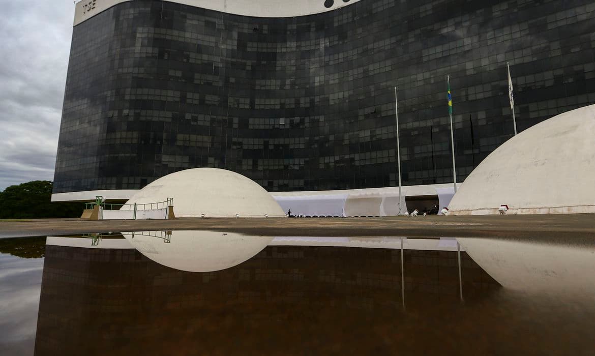 TSE aprova fusão entre Pros e Solidariedade