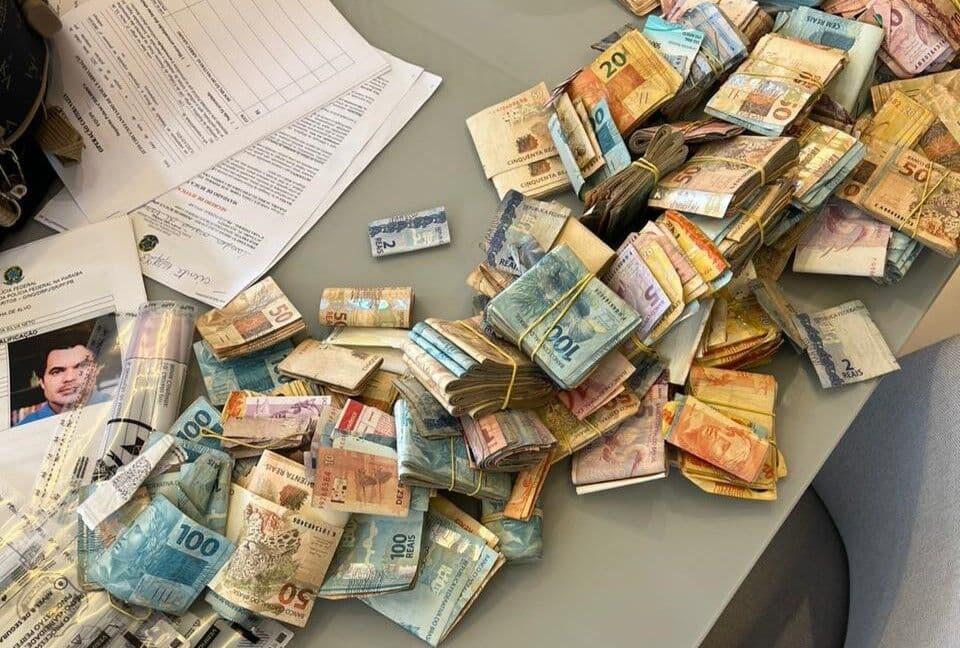 Operação contra Braiscompany apreendeu carros e relógios de luxo, 10 mil dólares e R$ 188 mil