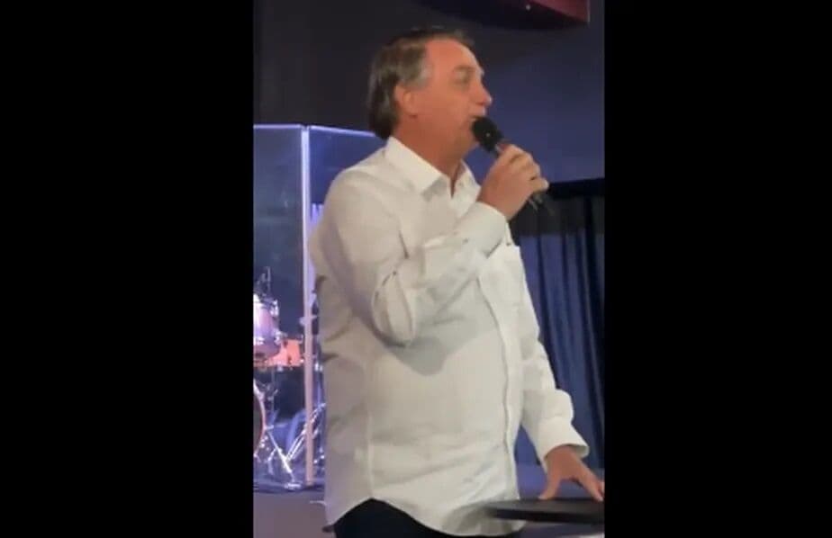 Bolsonaro reclama do salário de R$ 33 mil da Presidência: 'Compensa?'