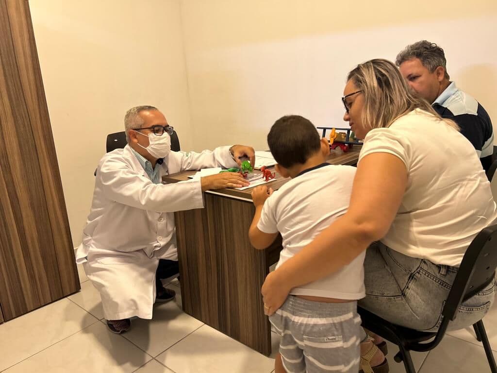 Rede municipal de saúde oferece diagnóstico e acompanhamento para crianças e adolescentes com Autismo