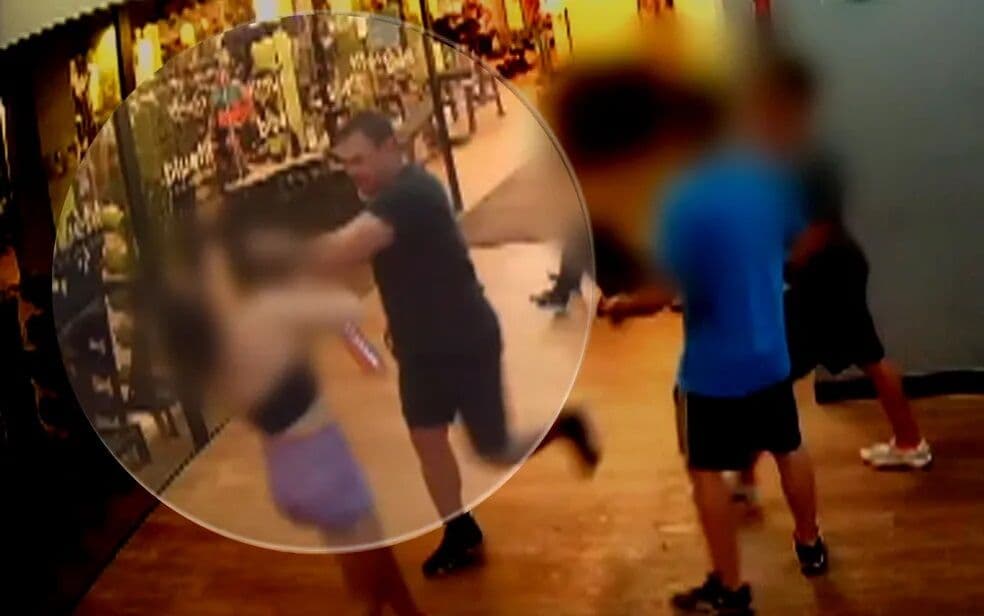 Policial militar dá soco no rosto de mulher em academia