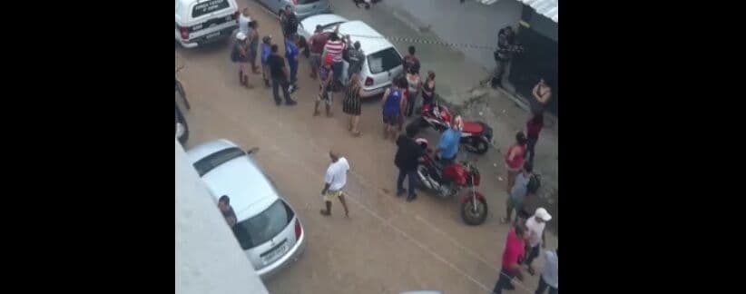 Adolescente é assassinado a tiros na saída de escola em Bayeux