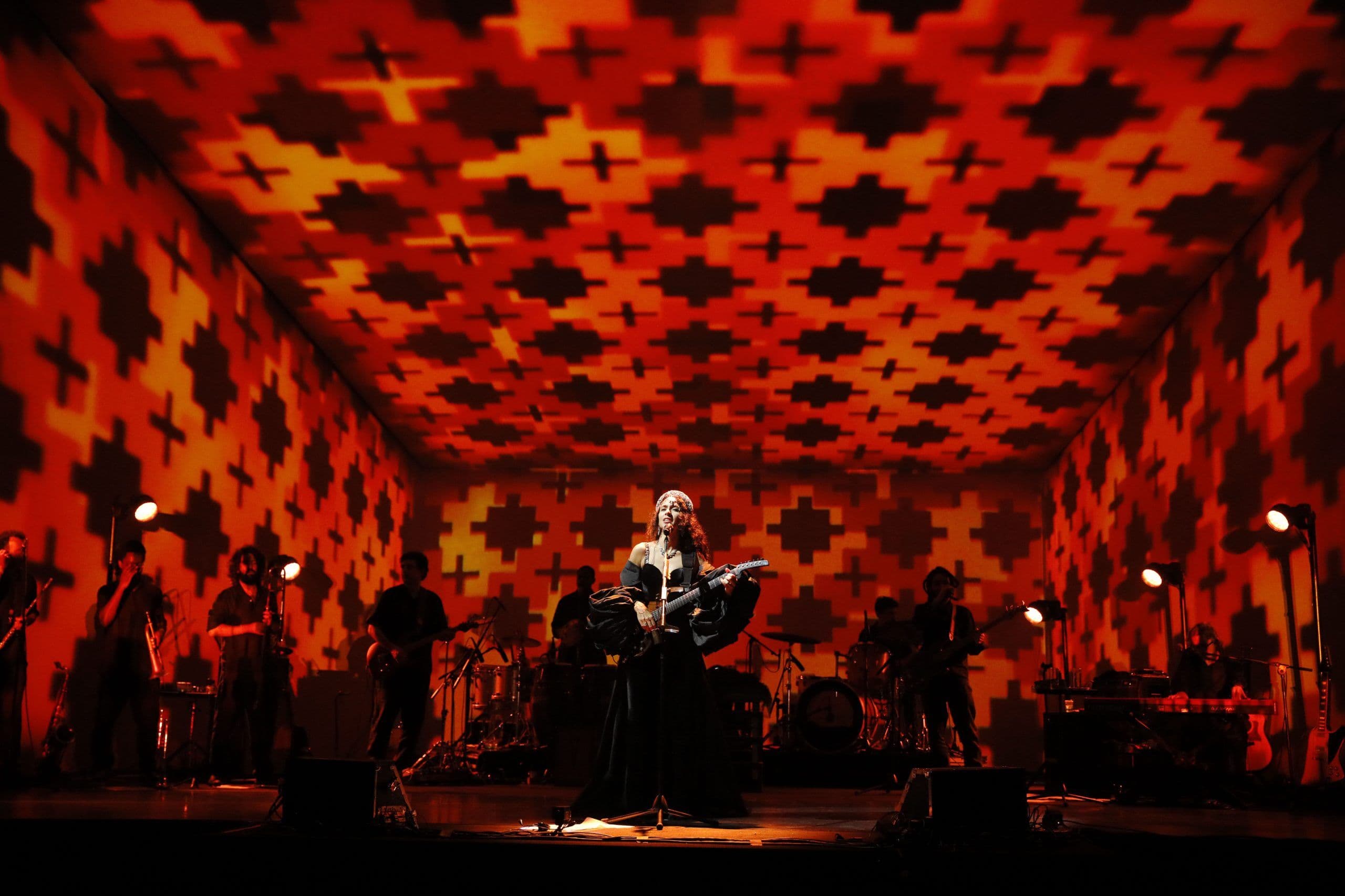 Cantora Marisa Monte faz show da turnê 'Portas' em João Pessoa no dia 10 de março