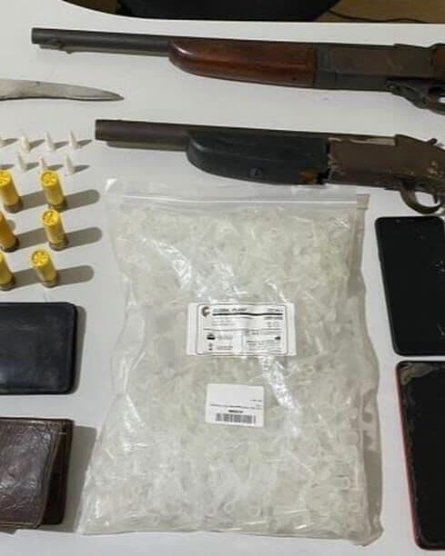 Dupla é presa e armas são apreendidas em comunidade no Litoral Sul