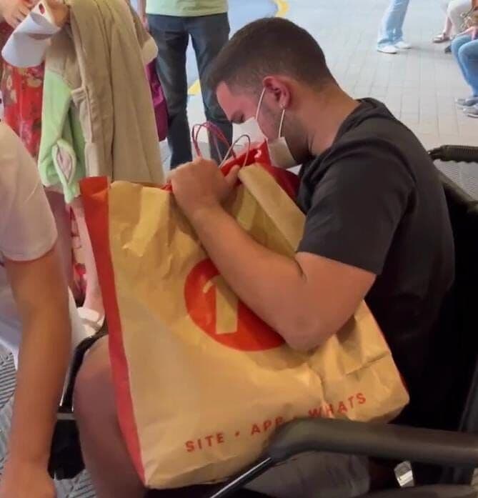 Irmão de Miss paraibana que morreu em incêndio recebe alta de hospital