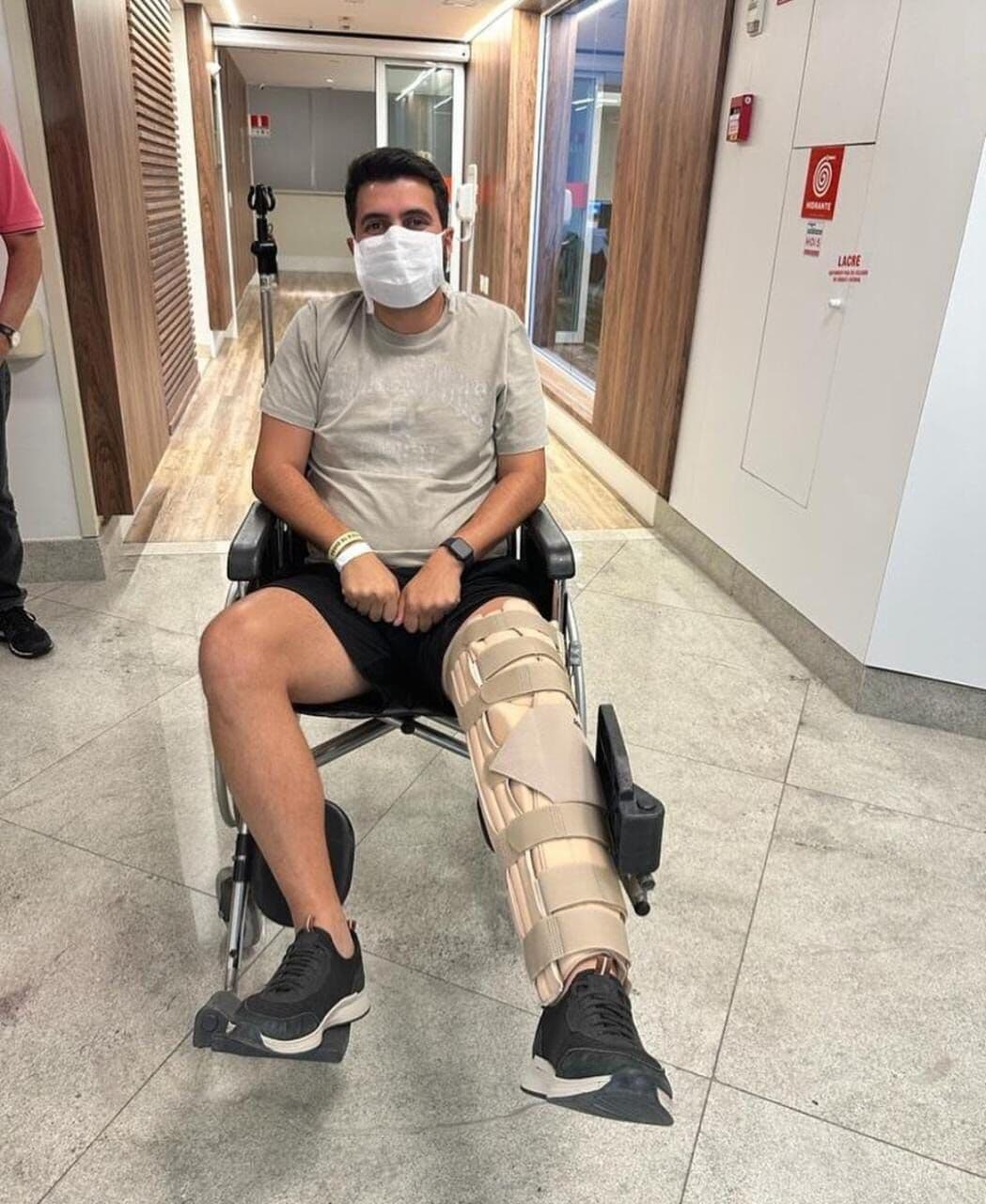 Deputado Wilson Filho se recupera após cirurgia de retirada de tumor e comemora: "vamos melhorando"