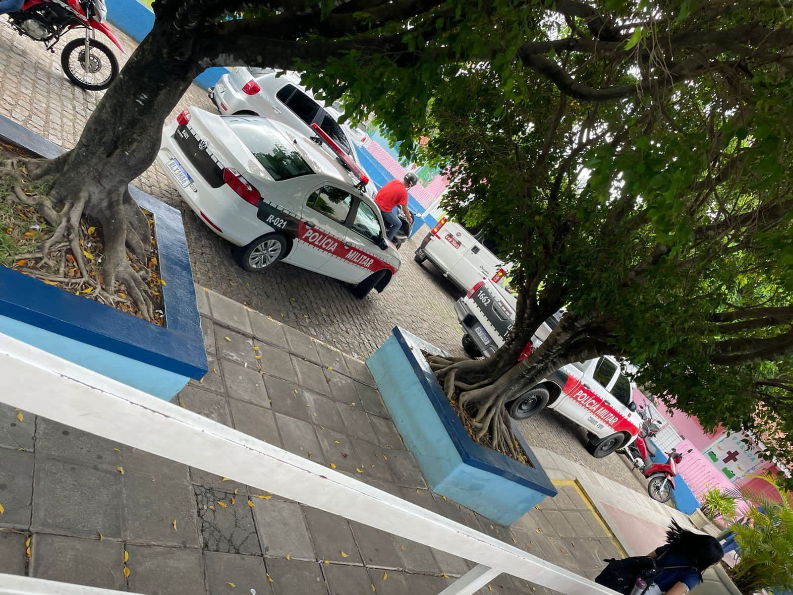 Polícia apreende celular e computador de suspeito de planejar ataques a escola em Campina Grande