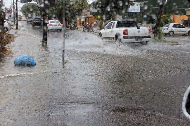 João Pessoa registra mais de 50 milímetros de chuva nas últimas 12 horas, afirma Defesa Civil