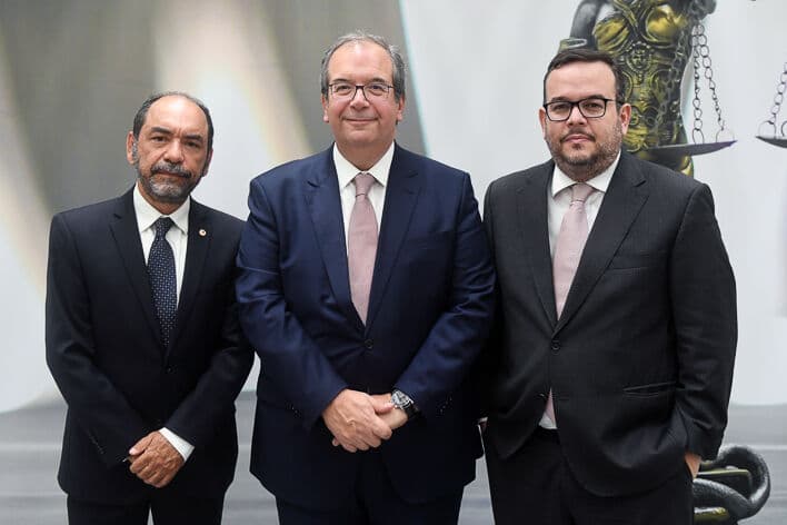 Ministro Villas Bôas Cueva, do STJ, aponta urgência na regulamentação da inteligência artificial no Brasil