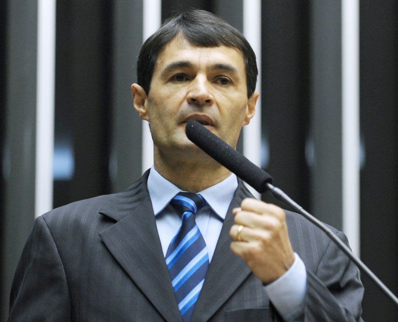 Romero Rodrigues assina lista da CPMI do 8 de janeiro e dispara: "os culpados que sejam punidos"