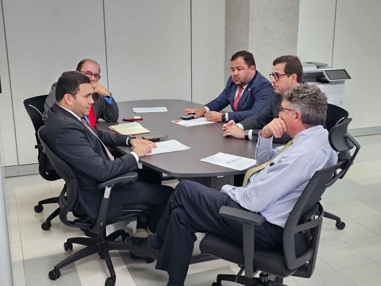 Secretário de Saúde apresenta Coração Paraibano e busca habilitações da Paraíba no Ministério da Saúde