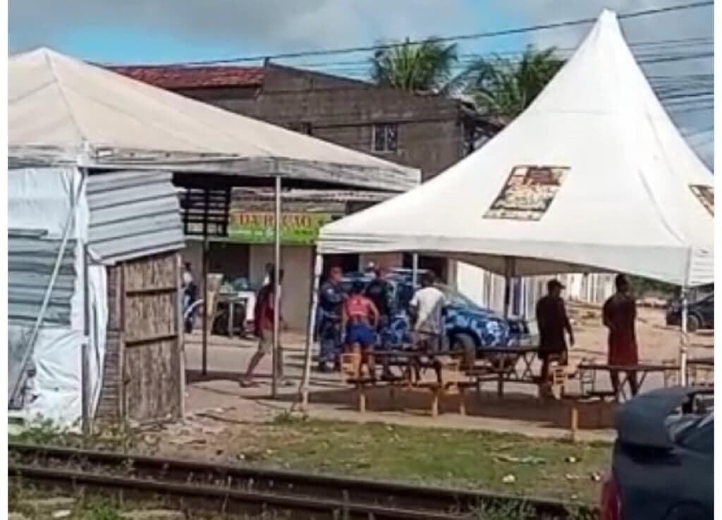Justiça determina retirada de comerciantes ao entorno do trilho do trem em Cabedelo