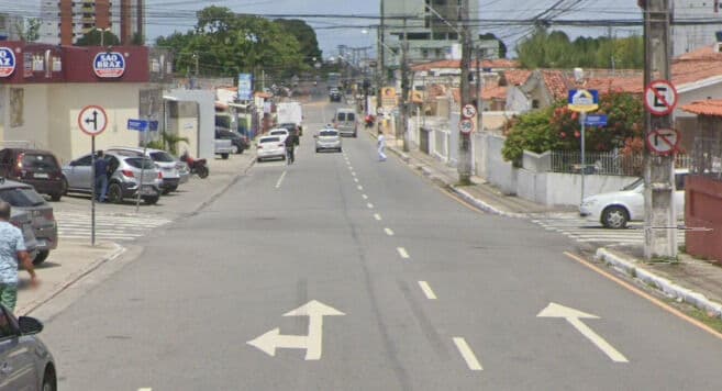 Motociclista fica ferido após acidente no bairro de Miramar, em João Pessoa