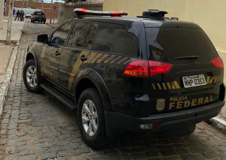 Operação da PF deflagra operação e cumpre mandados em Cajazeiras