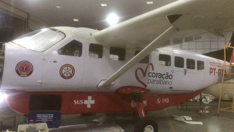 Governo do Estado investe R$ 7 milhões na compra de avião e 61 ambulâncias; veja lista de cidades beneficiadas