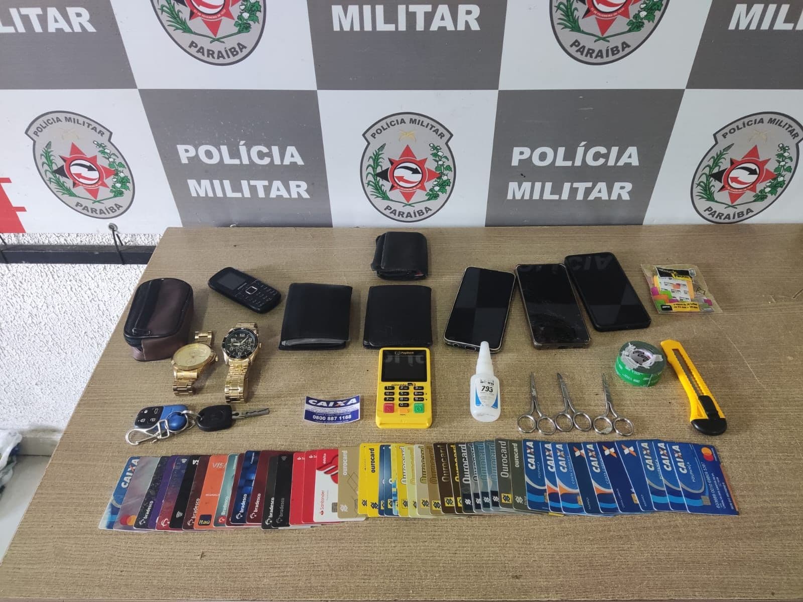 Polícia prende trio acusado de aplicar golpes na Paraíba, Alagoas e São Paulo e apreende dezenas de cartões de crédito