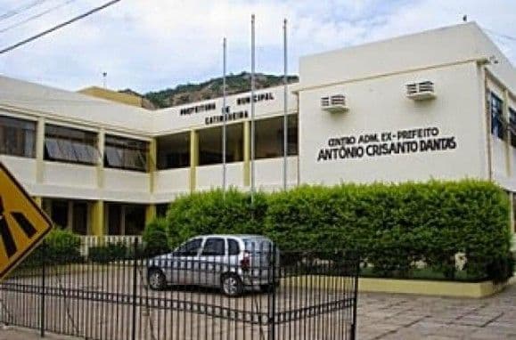 Ministério Público investiga denúncia que acusa secretária de Desenvolvimento Social de Catingueira de ser funcionária fantasma