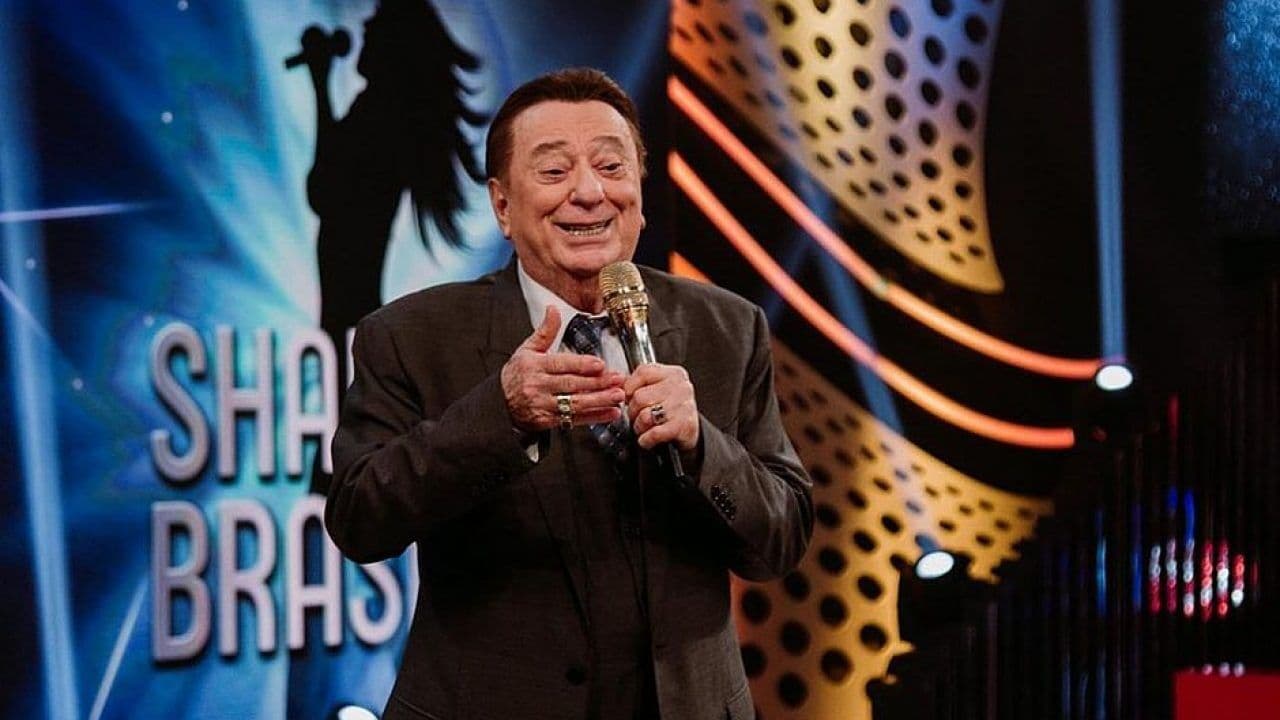 Raul Gil é internado em hospital de São Paulo e passa por cirurgia