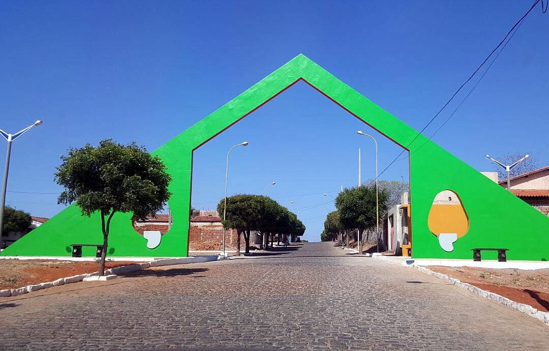 TCE intima prefeito de Bernardino Batista para explicar contratação irregular de mais de 300 servidores