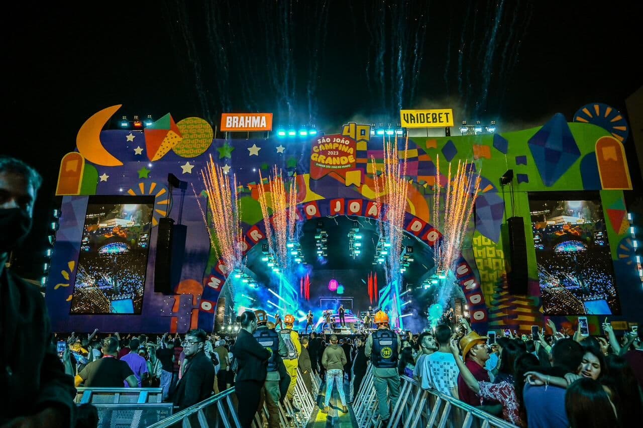 Após polêmica com Flávio José, cantores pedem que Câmara aprove lei sobre gasto de festas juninas com artistas do forró