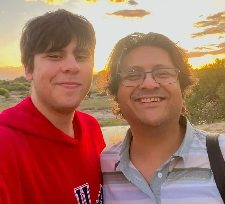 Jovem morto em submarino levou cubo mágico para quebrar recorde mundial debaixo d'água, revela mãe