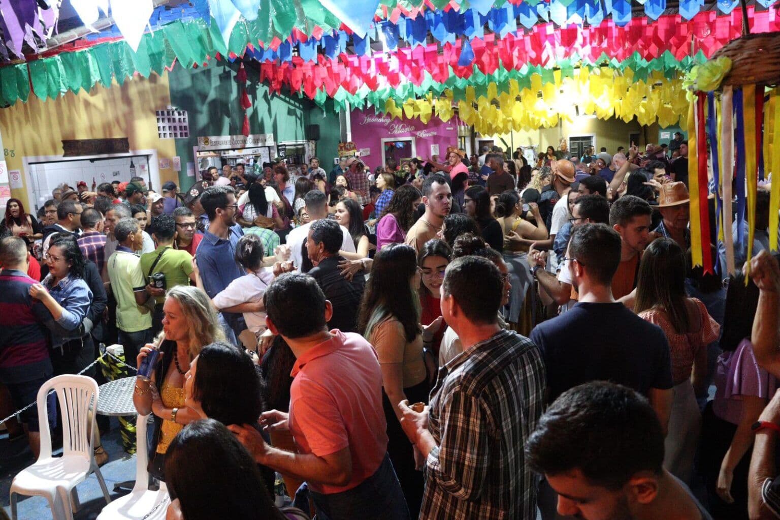 Vila do Artesão apresenta Trio Forró Legal e Trio Arretado nesta quinta-feira