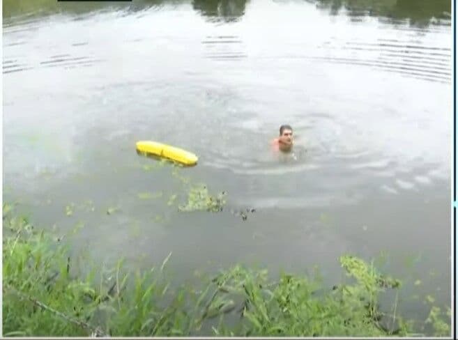 Equipe de mergulho dos Bombeiros inicia buscas por Sophia em açude; menina usava trilha para ir à casa de amigos