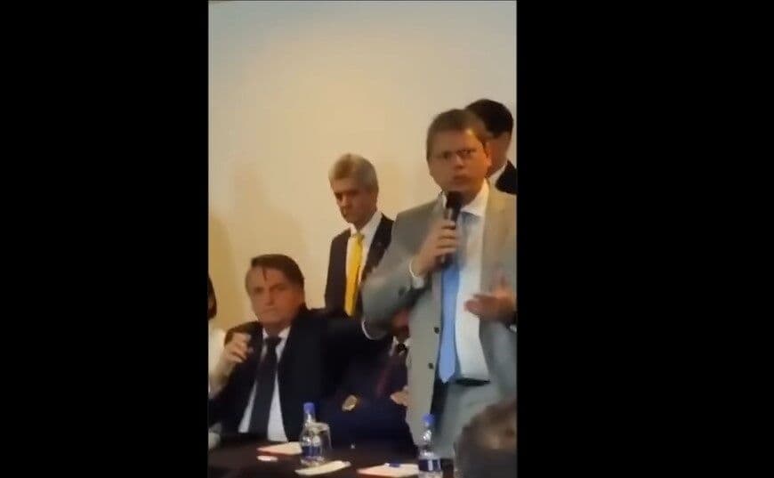 Líder da direita, Tarcísio de Freitas defende reforma tributária e gera reação de Bolsonaro: “PL unido não vota nada”