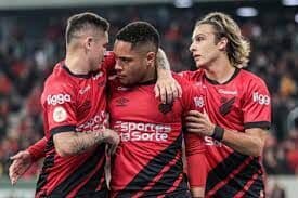 Bolsonaro anuncia implantação de 100 dessalinizadores na Paraíba para ampliação de acesso à água