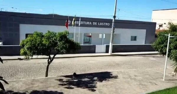 Prefeitura de Lastro define banca organizadora para concurso público com mais de 30 vagas
