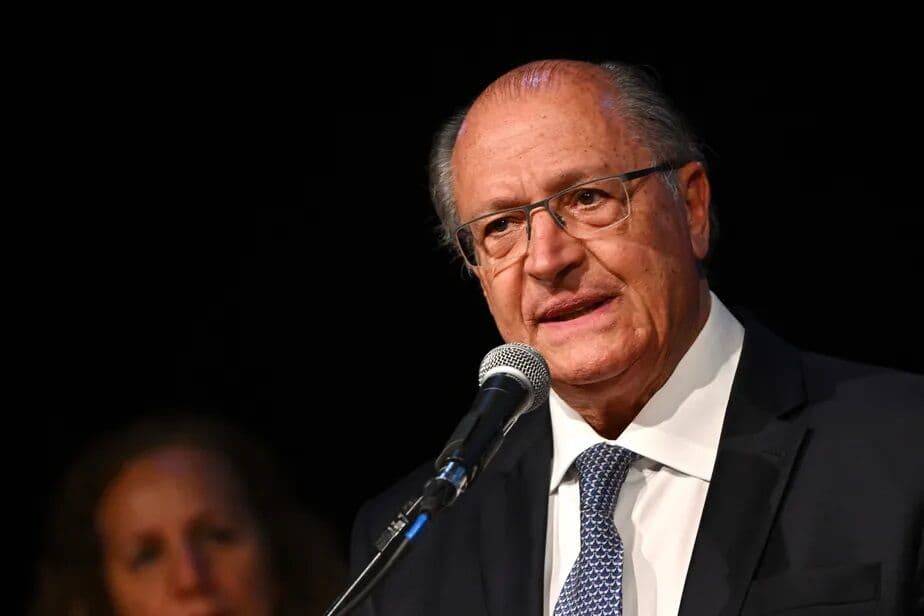 Prédio do ministério comandado por Geraldo Alckmin é evacuado por suspeita de bomba