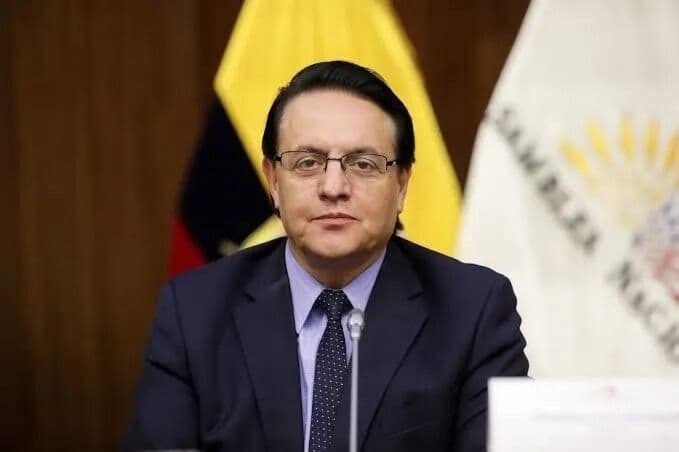 Candidato à presidência do Equador é assassinado em Quito