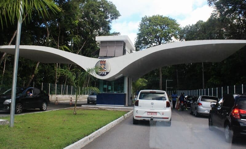 Concurso para professores da UFPB, com salário até R$ 12 mil, encerra inscrições hoje