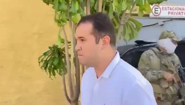 VÍDEO: alvo da Polícia Federal e Gaeco, prefeito de São Mamede é mantido preso após audiência de custódia