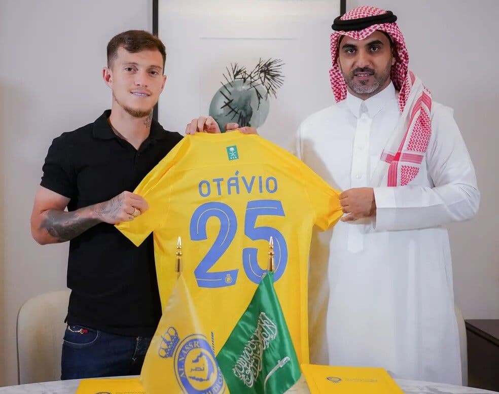 Jogador paraibano Otávio é vendido para time de Cristiano Ronaldo e clube do Brasil vai receber R$ 68 milhões