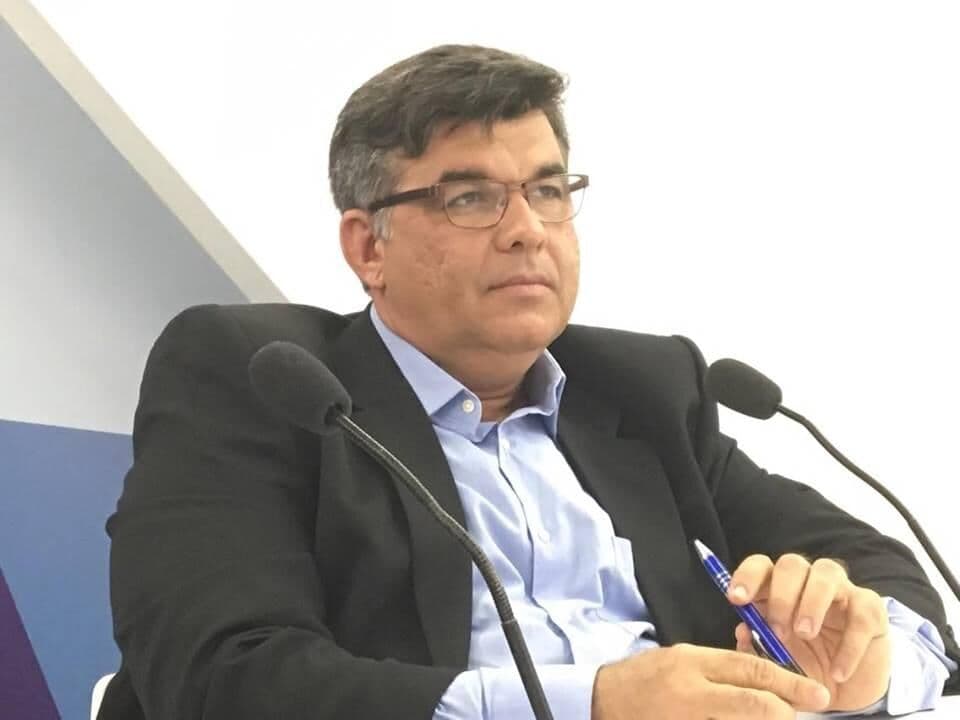 Mais um em crise: prefeito de Caaporã corta 20% do próprio salário e determina retirada de gratificações de servidores