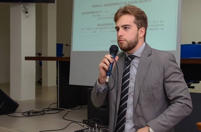 Polícia civil abre inquérito para investigar acidente de jet ski que terminou com morte de advogado que atuava na Assembleia