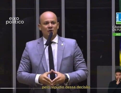 Apenas um paraibano assina projeto de anistia para Bolsonaro; 65 deputados já deram aval