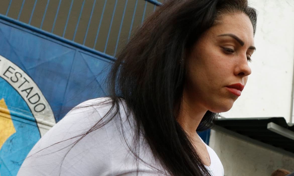 Acusada da morte do filho, Monique Medeiros é transferida de presídio